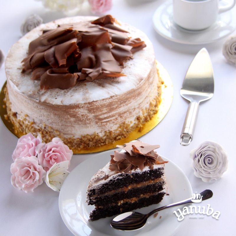 Torta Choconuez - Pastelería Yanuba